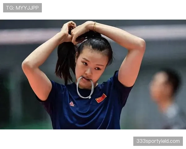 张常宁训练完直接啃鸡腿，这自律和放纵切换得也太丝滑了