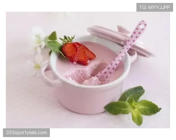 朱雪莹家的冰箱里塞满了蛋白粉，连饮料都按克称着喝